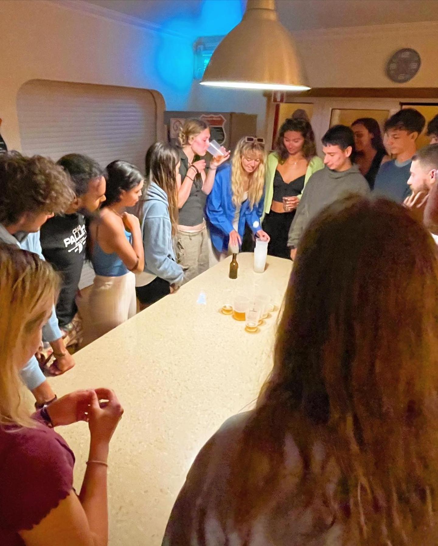 33 Hostel 巴勒尔 外观 照片