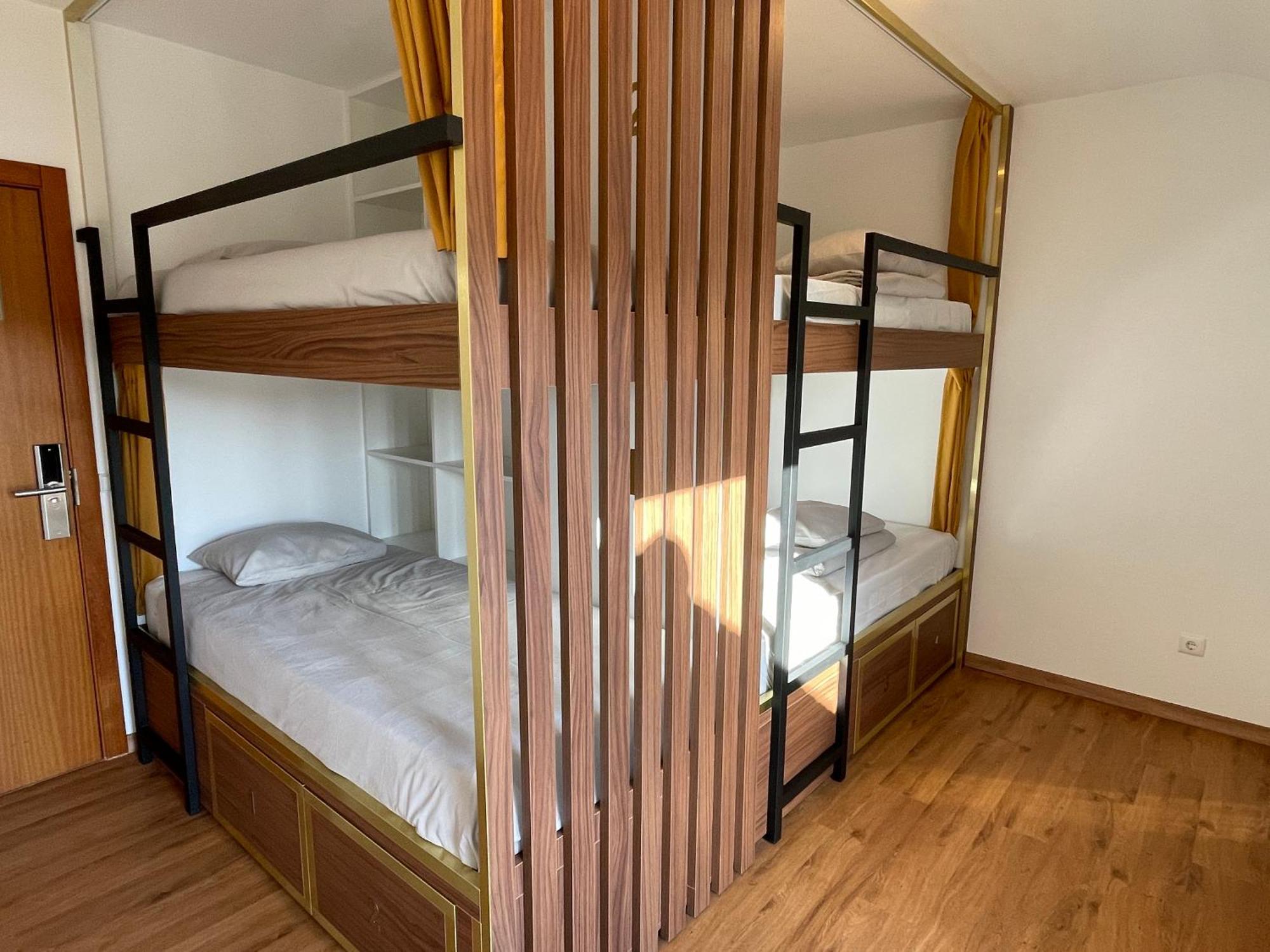 33 Hostel 巴勒尔 外观 照片