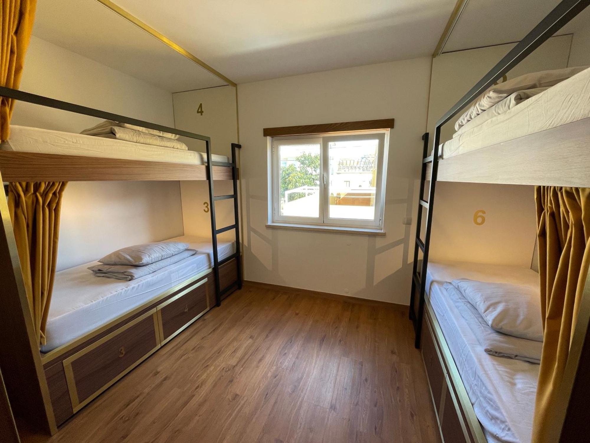 33 Hostel 巴勒尔 外观 照片