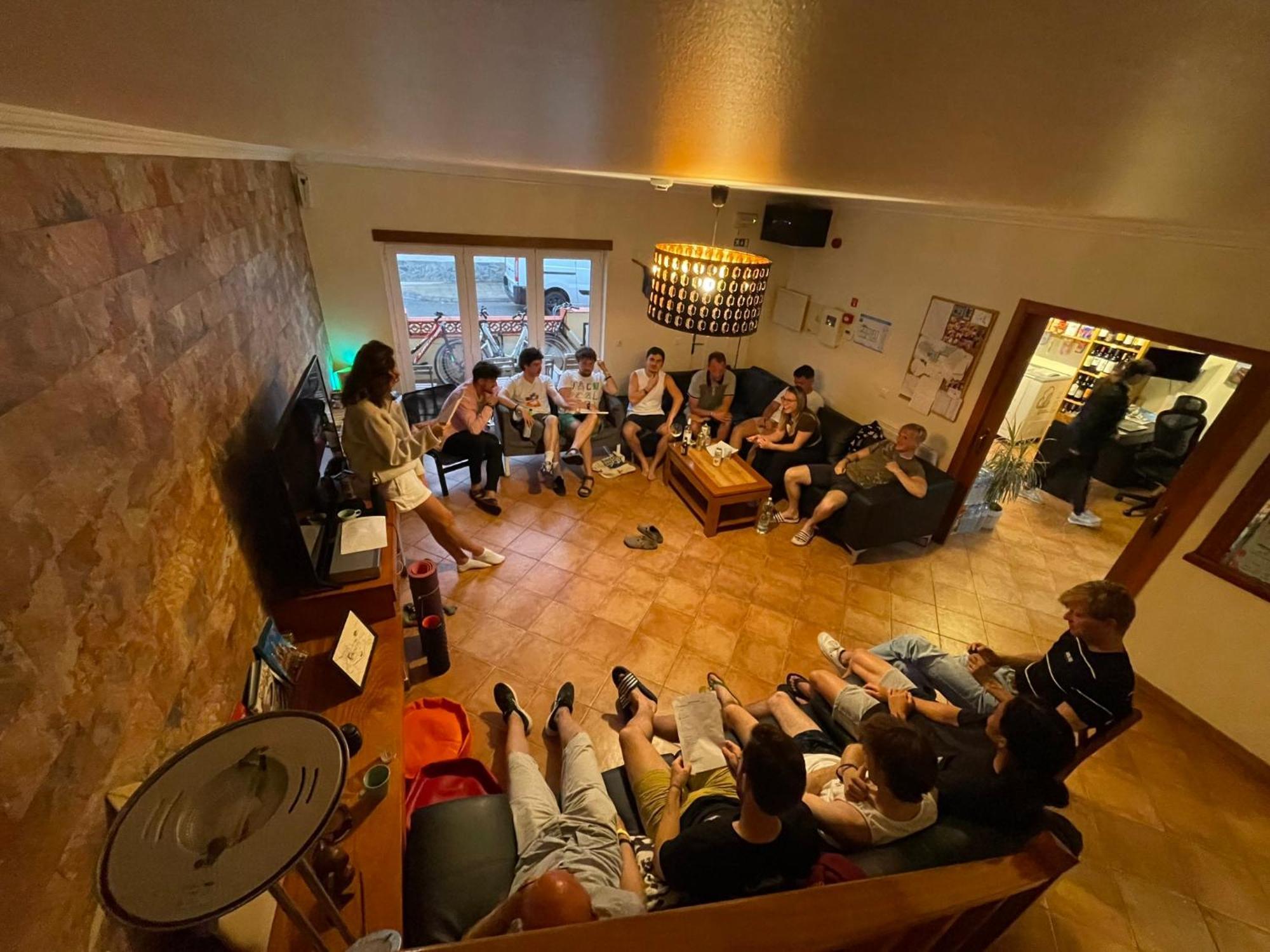 33 Hostel 巴勒尔 外观 照片