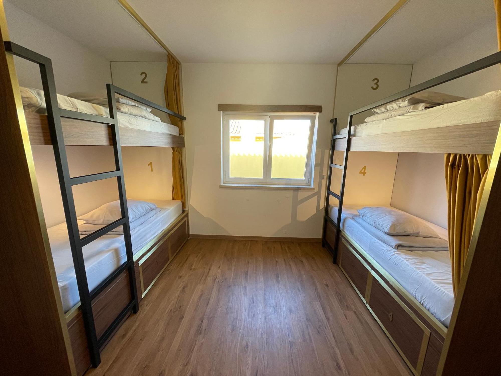 33 Hostel 巴勒尔 外观 照片