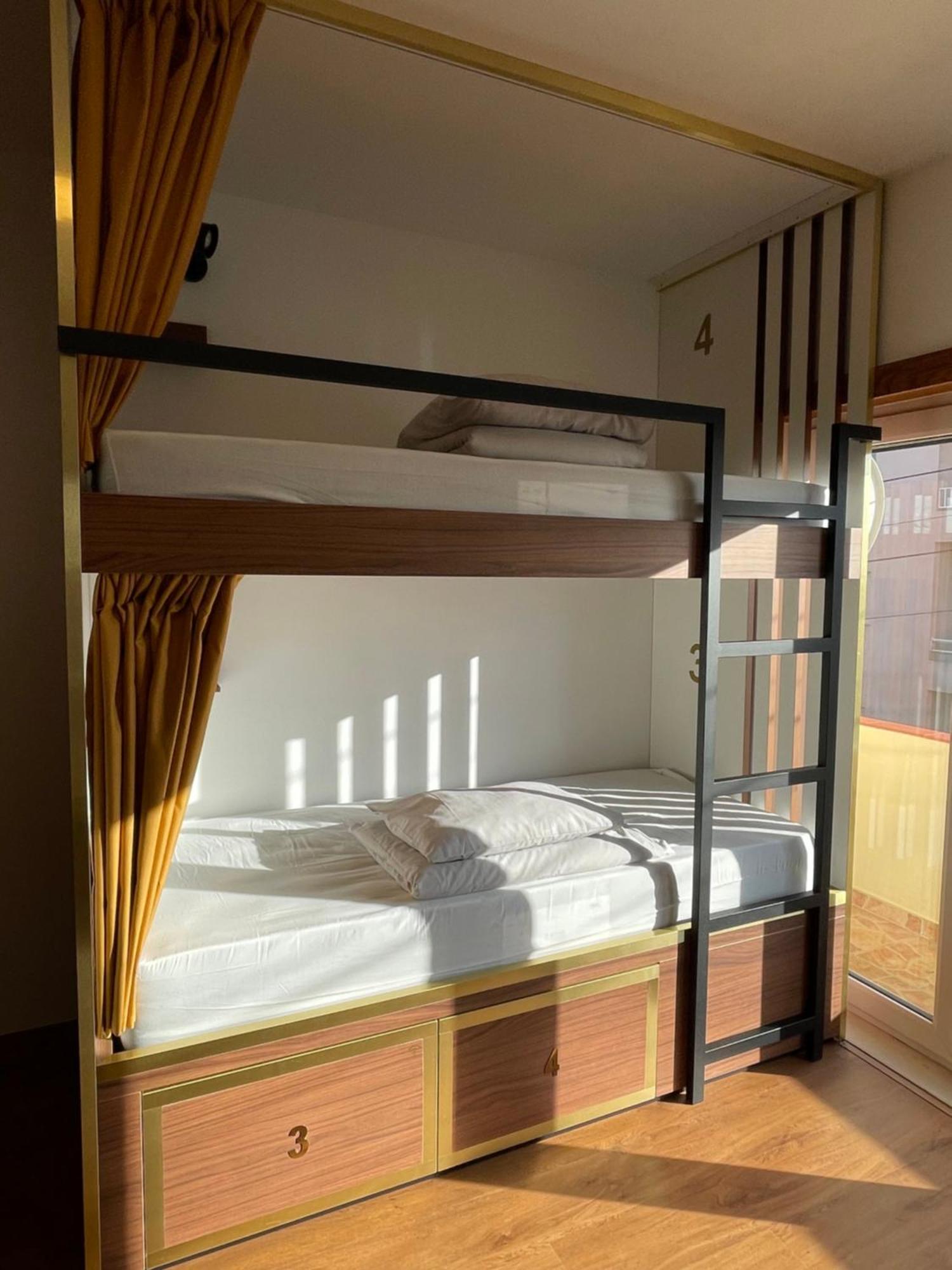 33 Hostel 巴勒尔 外观 照片