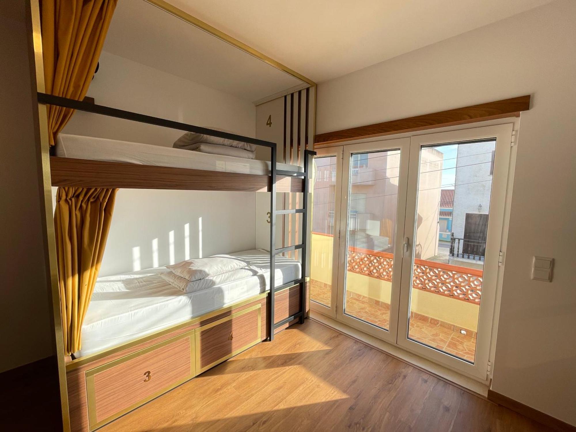 33 Hostel 巴勒尔 外观 照片